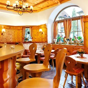 Hahn Hotel